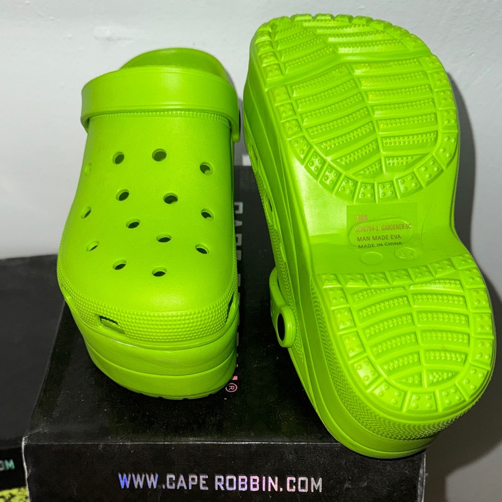 Cape Robbin Kids Neon Green Slippers